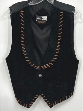 Vintage Mona Mode Suede Vest w/Brown WhipStitching Silver Star Snap. MS/WM